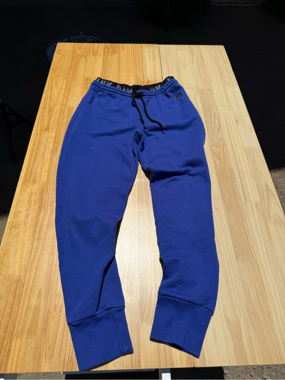 pink vs joggers